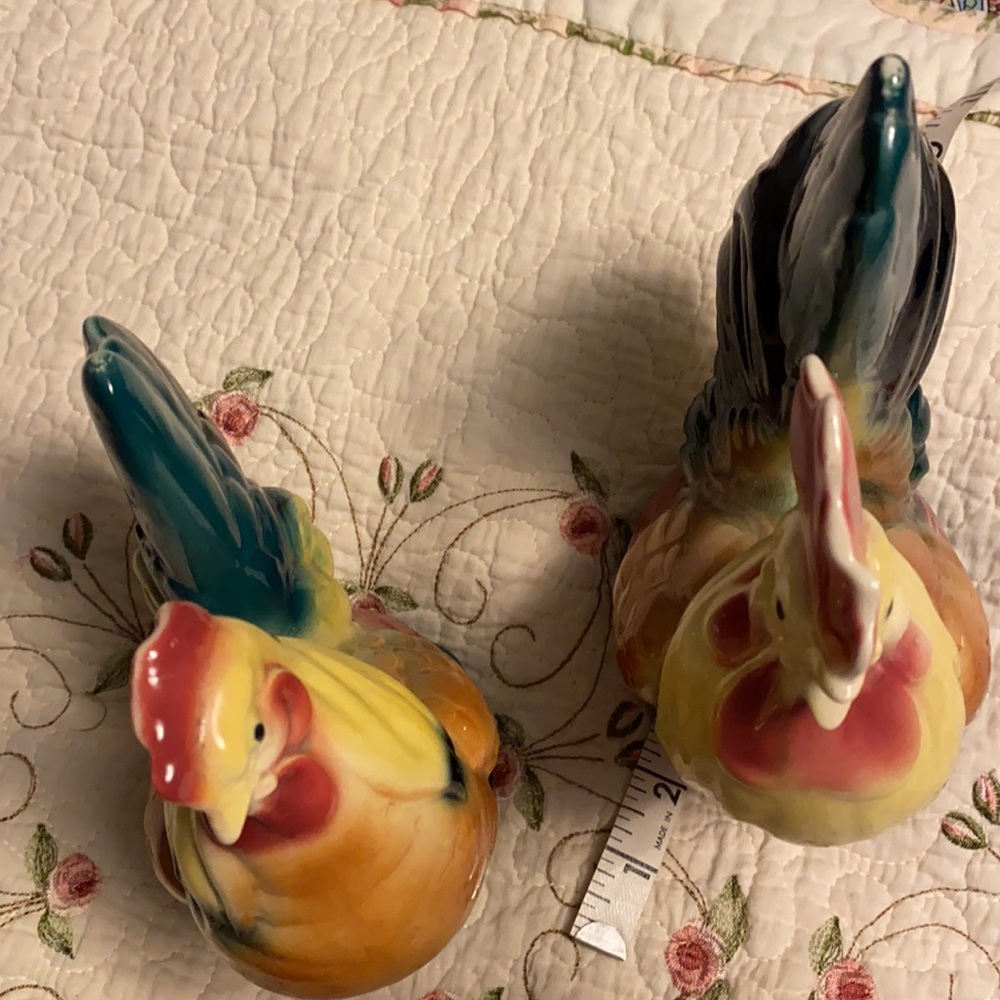 Royal Copley Hen or Chicken and Rooster - Picture 3 of 9